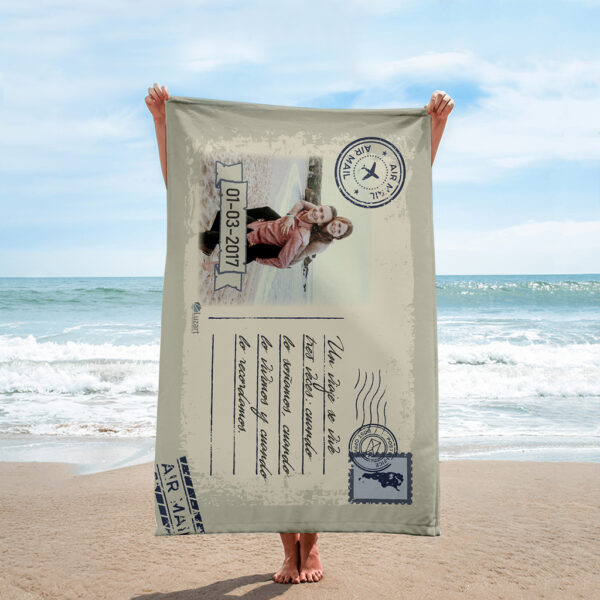 serviette éponge imprimée plage. Choisissez dans la collection de nos fabricants européens les plus beaux modèles de serviette plage imprimée ou fabriquez vos dessins ou licences.